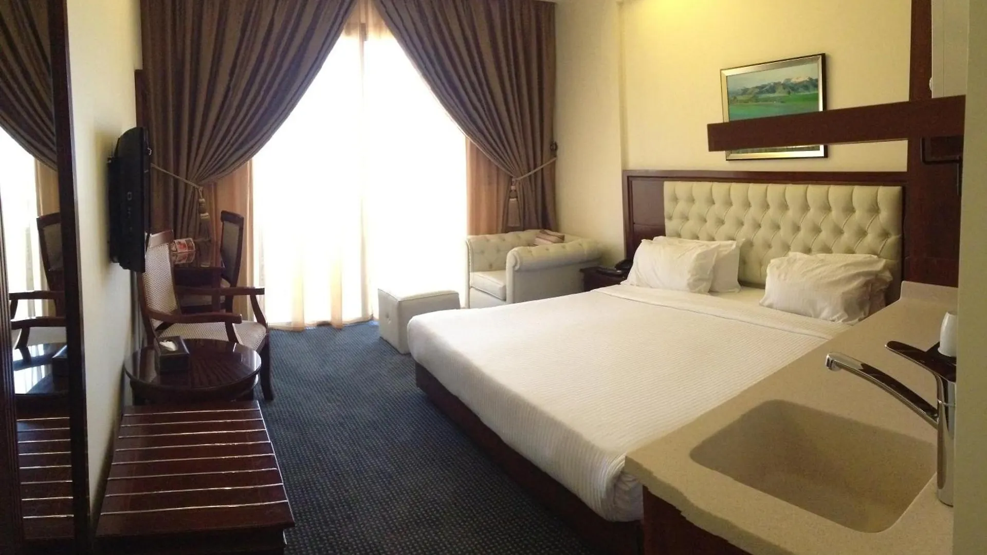 Midtown Hotel & Suites Beirut