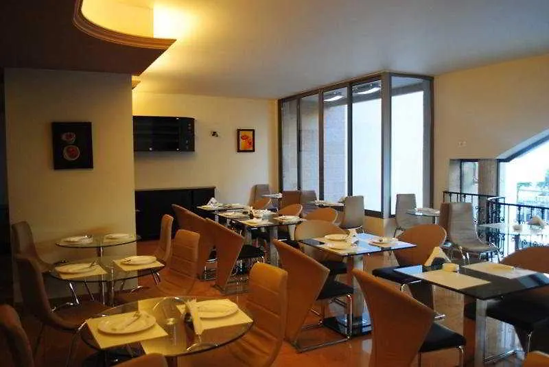 Midtown Hotel & Suites Beirut 4*,