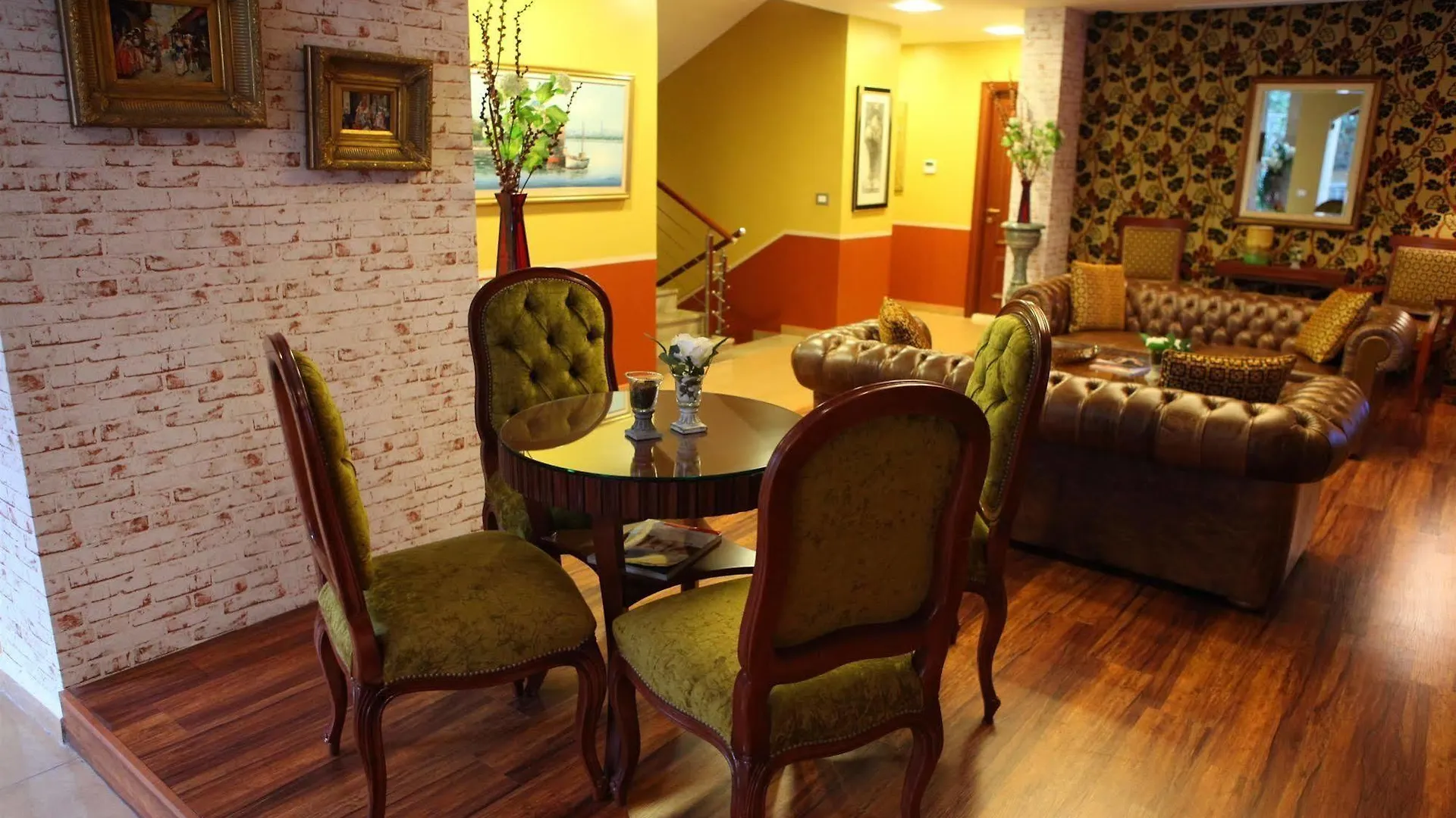 Midtown Hotel & Suites Beirut 4*,